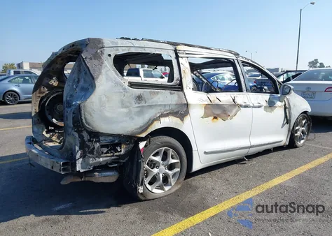 2017 Chrysler Pacifica Limited z USA, uszkodzony, nr VIN 2C4RC1GGXHR533594